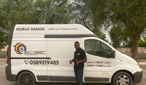 Tyresonlinestore.com-mobile-van-technician-cliif-4