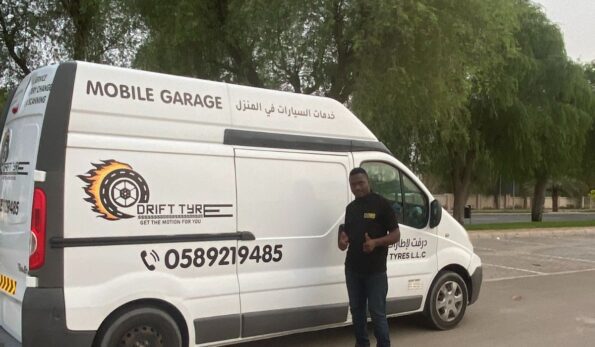 Tyresonlinestore.com-mobile-van-technician-cliif-6